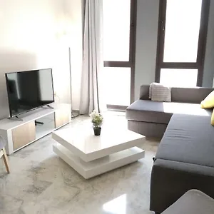 https://del-parque-flats-martinez-larios.1costadelsol.com